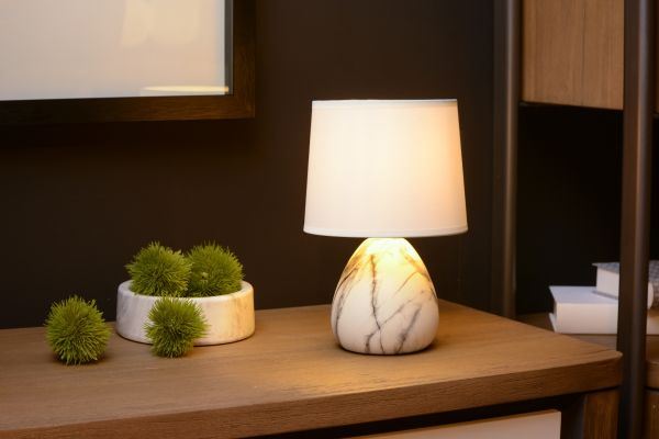 Lucide Marmo bordlampe H25cm E14 med hvid eller sort skærm